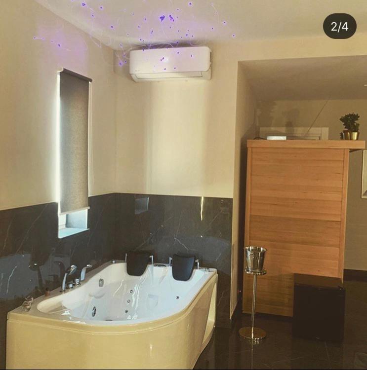 Hotel Elite Varcaturo Extérieur photo