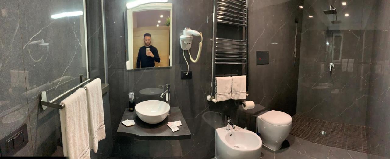 Hotel Elite Varcaturo Extérieur photo